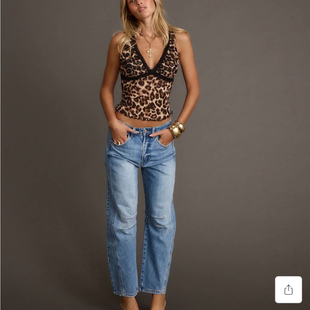 Women’s 12th Tribe Muse Barrel Jeans Sz 29 WORN ONCE! Mid-rise, med wash